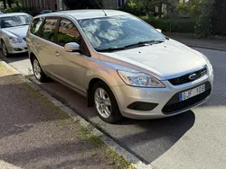 Grå Begagnad 2010 Ford Focus Trend Kombi | 29 000 kr