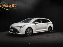 Vit Begagnad 2022 Toyota Corolla Style Kombi | 269 700 kr (Marknadspris)