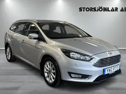 Grå Begagnad 2017 Ford Focus Titanium Kombi | 132 000 kr (Marknadspris)