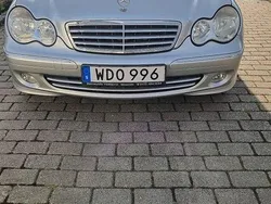 Silver Begagnad 2004 Mercedes C200 Elegance Sedan | 40 000 kr