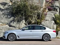 Silver Begagnad 2020 BMW 530e iPerformance Sedan | 298 000 kr (Bra pris)