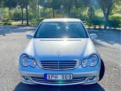 Silver Begagnad 2006 Mercedes C180 Classic Sedan | 60 000 kr (Lite dyr)