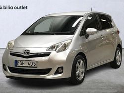 Silver Begagnad 2011 Toyota Verso-S Multidrive S Minibuss | 114 900 kr (Dyr)