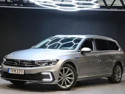 Silver Begagnad 2021 VW Passat GTE Kombi | 259 900 kr (Marknadspris)