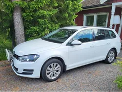 Vit Begagnad 2017 VW Golf VII Kombi | 90 000 kr (Superpris)