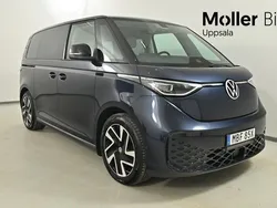 Mörkblå (starlight blue metallic) Begagnad 2024 VW ID. Buzz Pro Van | 529 000 kr (Marknadspris)
