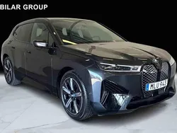 Grå Begagnad 2022 BMW iX SUV | 479 000 kr (Marknadspris)