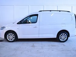 Vit Begagnad 2023 VW Caddy Maxi Minibuss | 339 900 kr (Dyr)