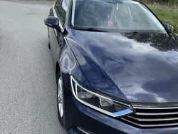 Blå Begagnad 2017 VW Passat Kombi | 99 999 kr