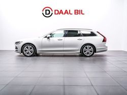 Vit Begagnad 2022 Volvo V90 Momentum Kombi | 264 700 kr (Bra pris)