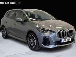 Grå Begagnad 2025 BMW 230e Active Tourer Minibuss | 509 000 kr (Marknadspris)