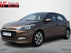 Brun Begagnad 2016 Hyundai i20 Premium Halvkombi | 109 500 kr (Marknadspris)