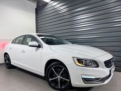Vit Begagnad 2013 Volvo S60 Sedan | 134 900 kr (Dyr)