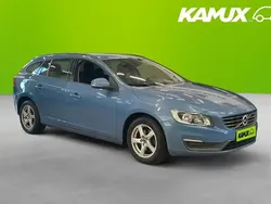 Blå Begagnad 2015 Volvo V60 Kombi | 144 800 kr (Marknadspris)