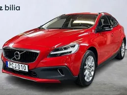 Röd Begagnad 2016 Volvo V40 CC Business Edition Kombi | 169 900 kr (Lite dyr)