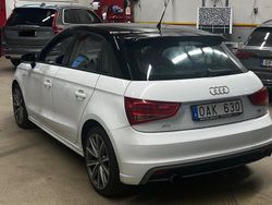Vit Begagnad 2014 Audi A1 Sportback Sport Halvkombi | 90 000 kr (Marknadspris)