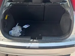 Grå Begagnad 2002 Ford Focus Halvkombi | 16 000 kr (Marknadspris)