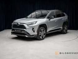 Grå Begagnad 2021 Toyota RAV4 Hybrid Style SUV | 414 900 kr (Marknadspris)
