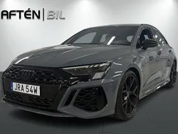 Grå Begagnad 2024 Audi RS3 Sportback Comfort Halvkombi | 649 800 kr (Dyr)