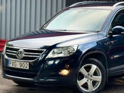 Mörkblå (blå) Begagnad 2011 VW Tiguan Sportline SUV | 74 900 kr (Marknadspris)