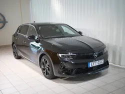 Svart Begagnad 2022 Opel Astra GS Line Halvkombi | 339 000 kr
