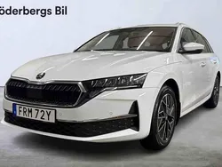 Vit Ny 2024 Skoda Octavia Selection Kombi | 373 400 kr (Marknadspris)