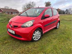 Röd Begagnad 2008 Toyota Aygo Halvkombi | 16 000 kr (Marknadspris)