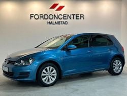 Blå Begagnad 2015 VW Golf VII Halvkombi | 128 900 kr (Marknadspris)