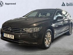 Mörkgrå Begagnad 2023 VW Passat Business Kombi | 289 900 kr (Bra pris)