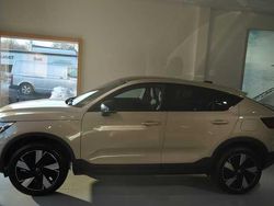 Ljusbrun Ny 2024 Volvo EC40 Core SUV | 550 800 kr (Dyr)