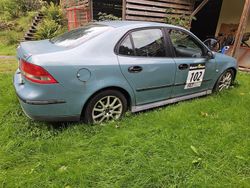 Blå Begagnad 2004 Saab 9-3 Sedan | 15 000 kr (Marknadspris)