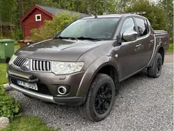 Brun Begagnad 2011 Mitsubishi L200 Pickup | 125 000 kr (Lite dyr)