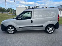 Grå Begagnad 2014 Opel Combo Minibuss | 59 900 kr (Marknadspris)