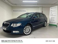 Mörkblå Begagnad 2012 Skoda Superb Elegance Kombi | 104 800 kr (Lite dyr)