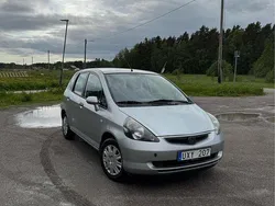Silver Begagnad 2004 Honda Jazz Halvkombi | 23 000 kr (Marknadspris)