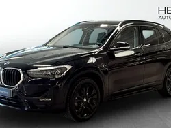 Svart (black) Begagnad 2020 BMW X1 Sport Line SUV | 288 700 kr (Bra pris)