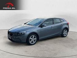 Grå Begagnad 2016 Volvo V40 Halvkombi | 119 900 kr (Marknadspris)