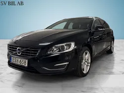 Svart Begagnad 2017 Volvo V60 Momentum Kombi | 199 000 kr (Marknadspris)