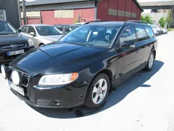 Begagnad 2008 Volvo V70 Momentum Kombi | 54 900 kr (Marknadspris)
