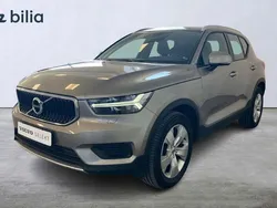Grå Begagnad 2022 Volvo XC40 Momentum SUV | 289 900 kr (Bra pris)