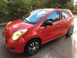 Röd Begagnad 2011 Suzuki Alto Halvkombi | 19 900 kr (Marknadspris)
