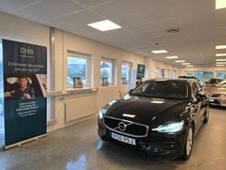 Svart Begagnad 2020 Volvo V60 Momentum Kombi | 209 900 kr (Bra pris)
