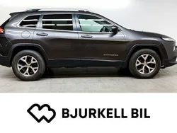 Grön Begagnad 2015 Jeep Cherokee SUV | 119 900 kr (Marknadspris)