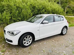Begagnad 2015 BMW 118 Sport Line Halvkombi | 127 000 kr