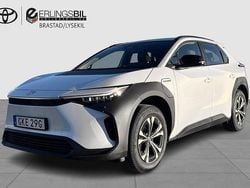 Vit Begagnad 2023 Toyota bZ4X Style SUV | 358 999 kr (Marknadspris)