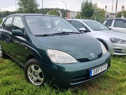 Grön Begagnad 2000 Toyota Prius Halvkombi | 34 900 kr