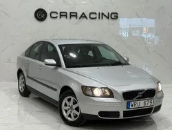 Ljusgrå Begagnad 2005 Volvo S40 Sedan | 39 900 kr (Marknadspris)