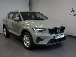 Grön Begagnad 2023 Volvo XC40 Core SUV | 349 000 kr (Bra pris)