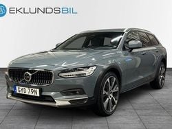 Grå Begagnad 2022 Volvo V90 CC Momentum Kombi | 359 900 kr (Dyr)