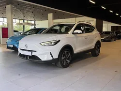 Vit (dover white) Begagnad 2022 MG ZS Comfort Sedan | 219 900 kr (Superpris)